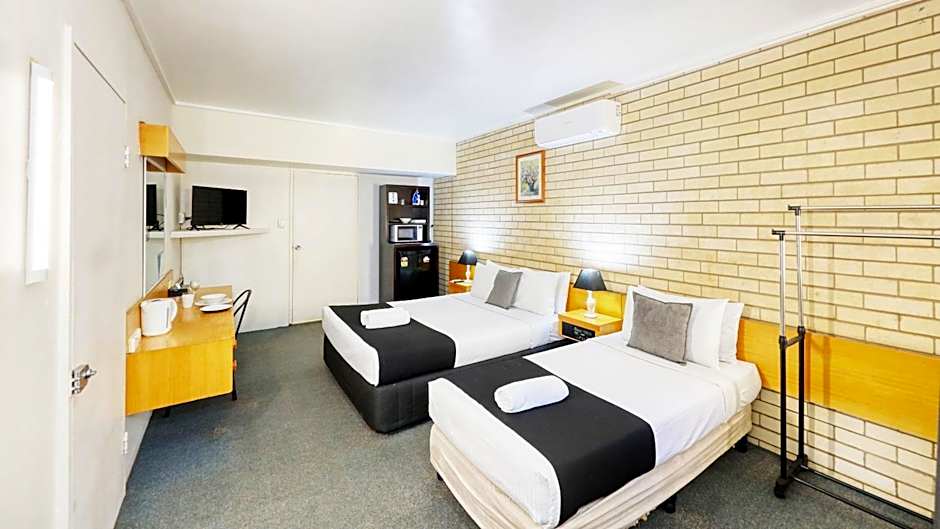 ZED MOTELS Tropical Gateway