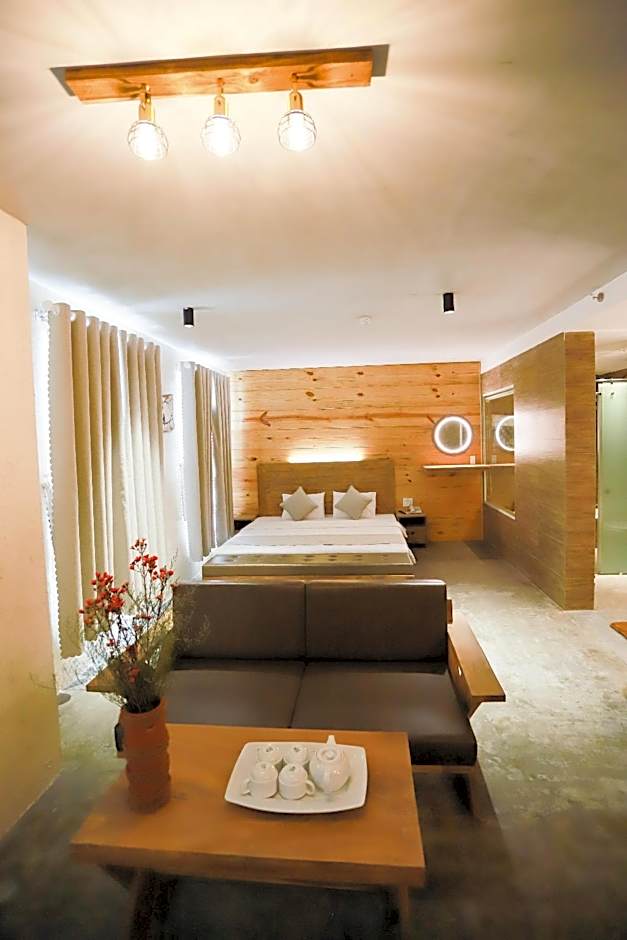 Rustic Hotel Quy Nhon Powered by ASTON