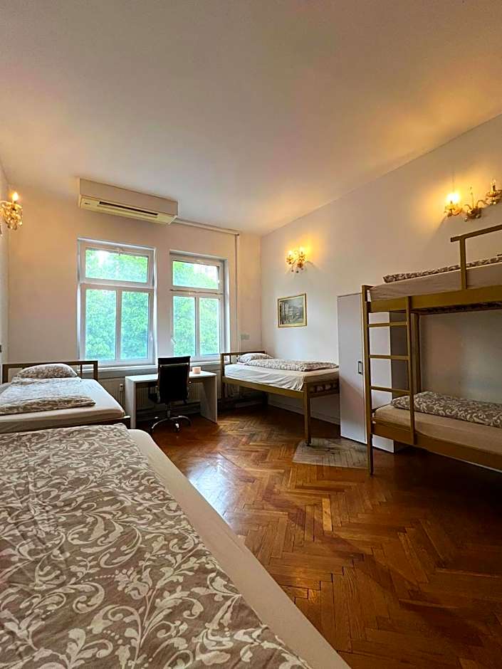 Rooms Miklošičeva