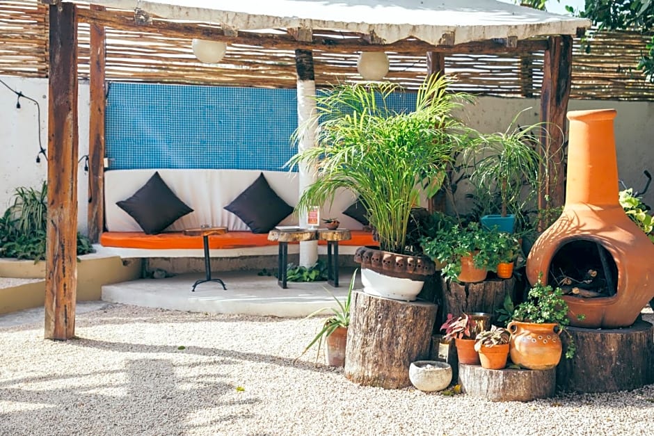 Teetotum hotel