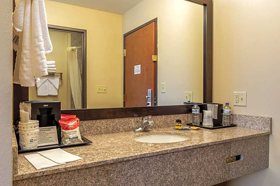 Best Western Plus Red River Inn