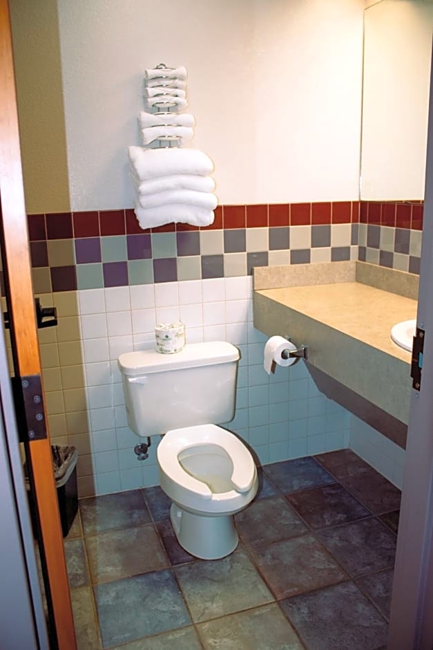 Americas Best Value Inn-Fredonia