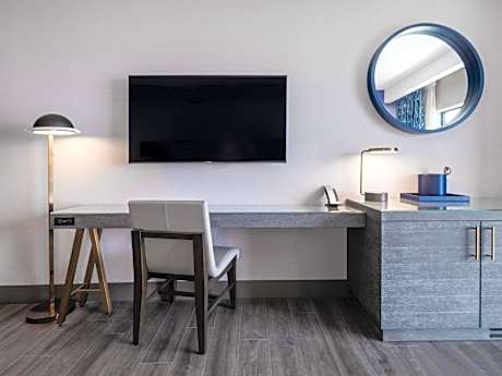 Premium Two Queens Room with Balcony - Communications Accessible