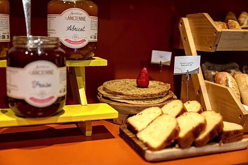 Hotel Olympic by Patrick Hayat