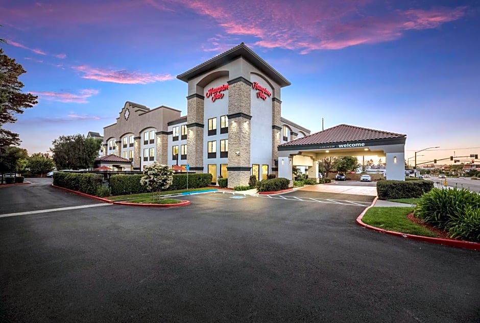 Hampton Inn By Hilton Oakland-Hayward