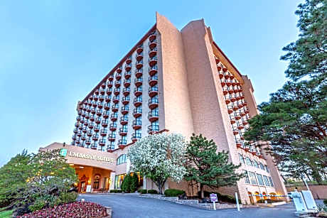 Embassy Suites by Hilton Kansas City Plaza