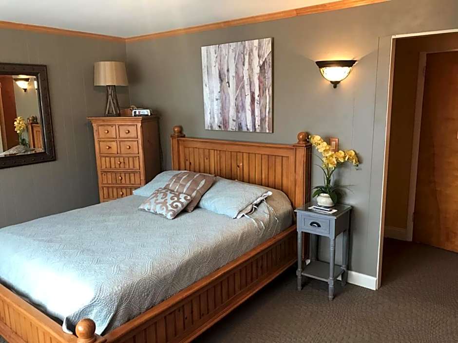 Simmons Motel and Suites