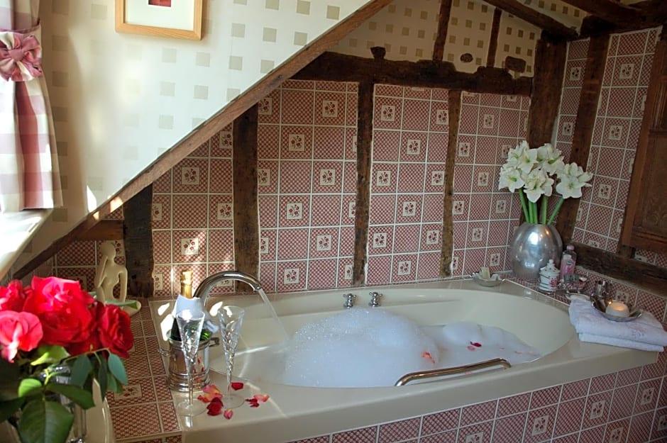 Clayton Wickham Farmhouse