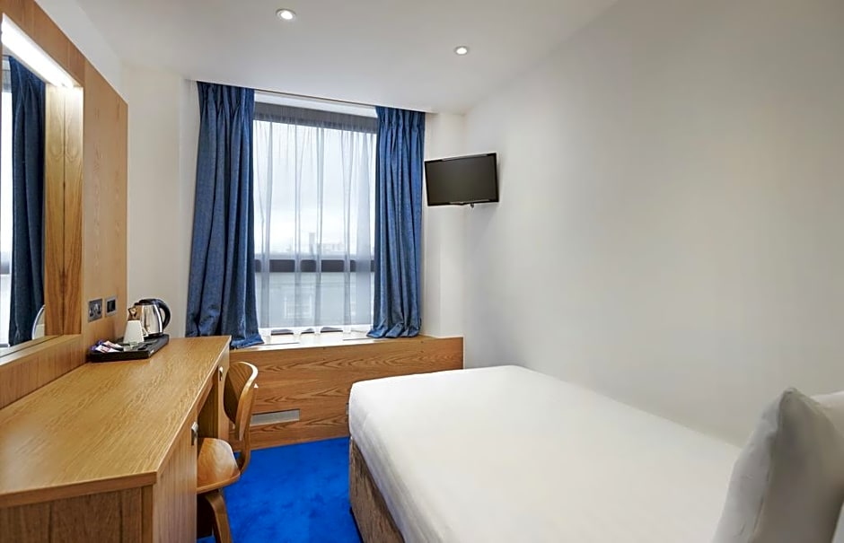 Central Park Hotel
