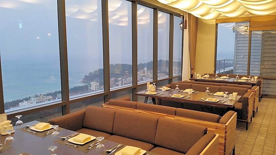 Hyunjin Tourist Hotel