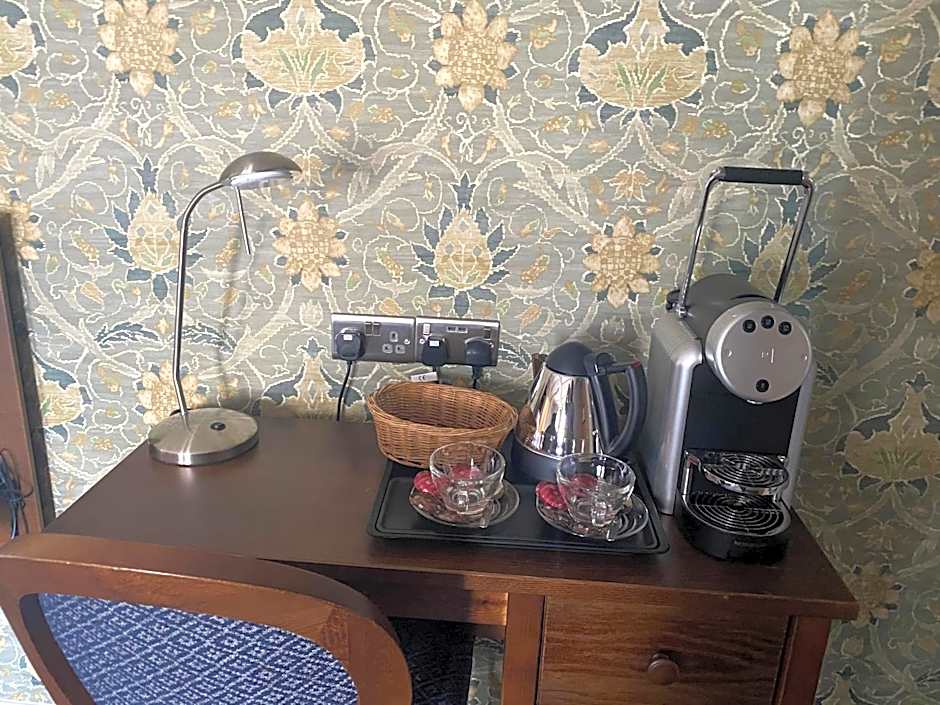 rooms @ the dolau inn