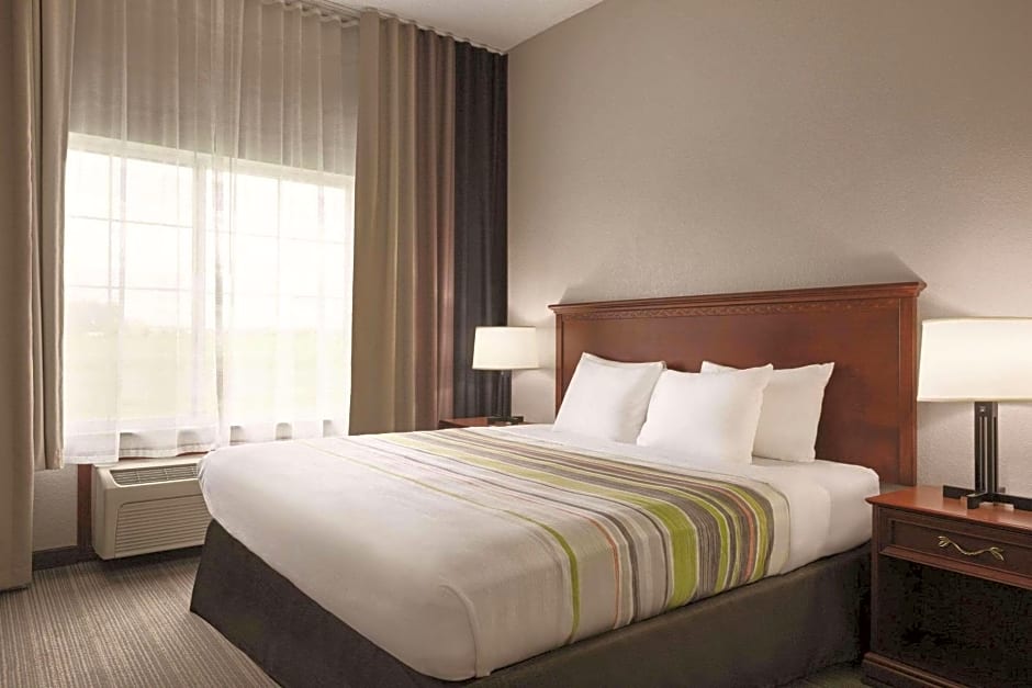 Country Inn & Suites by Radisson, Willmar, MN