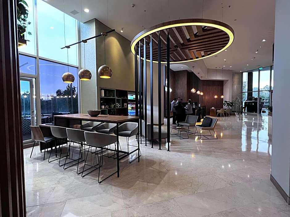 Holiday Inn Bogota Airport By IHG