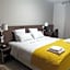 SQUARE HOTEL