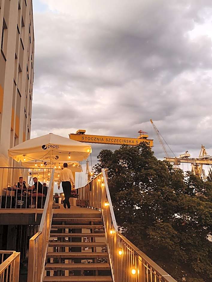 Vulcan Hotel
