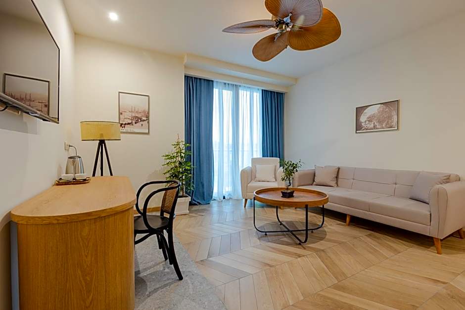 MiraMar Luxury Residences