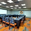 Holiday Inn Express & Suites Atlanta Perimeter Mall Hotel by IHG