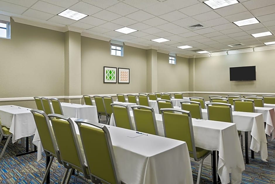 Holiday Inn Express Hotel & Suites Ft. Lauderdale-Plantation