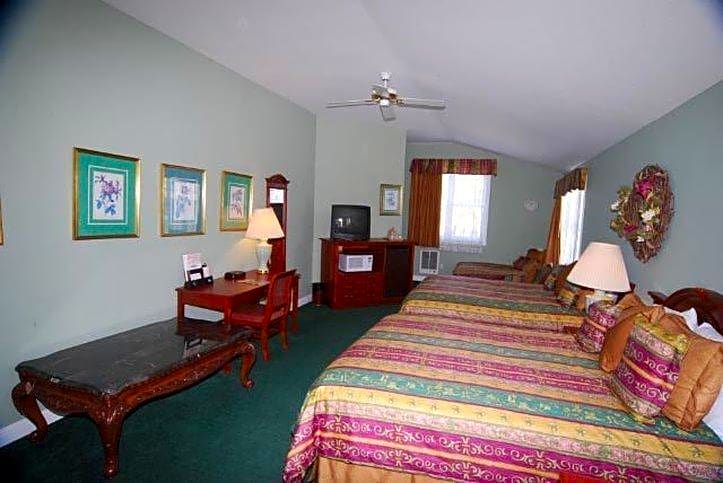 Rose Garden Inn – Berkeley, CA