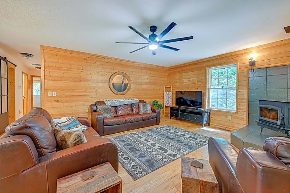 Smoky Mountain Cabin with Camping Area and Fire Pit!