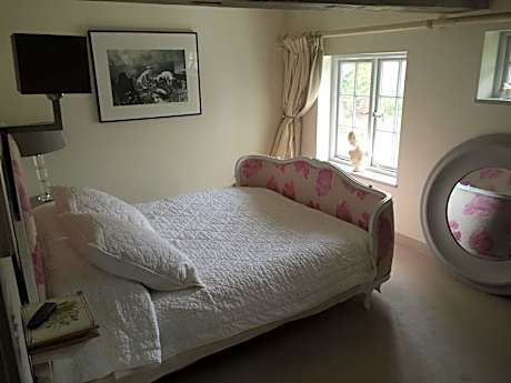 Deluxe Double Room with Shared Bathroom