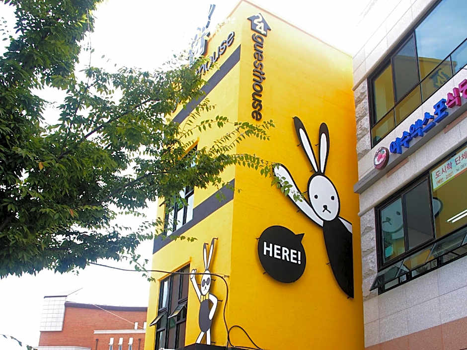 24 Guesthouse Yeosu