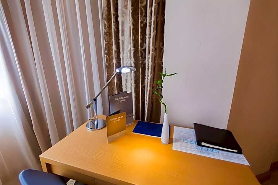 Dedeman Oskemen Tavros Hotel