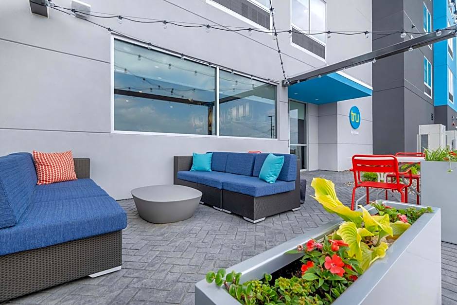 Tru by Hilton Lexington Hamburg