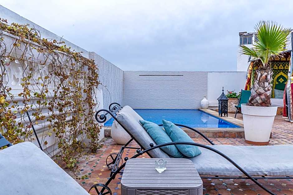 Dar Kika Salam By DKS