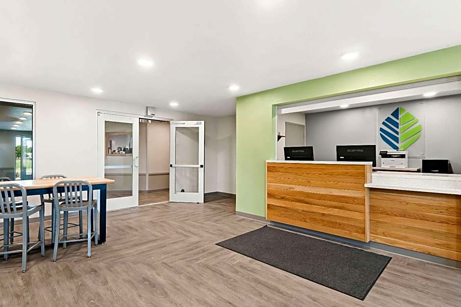 WoodSpring Suites Denver Commerce City