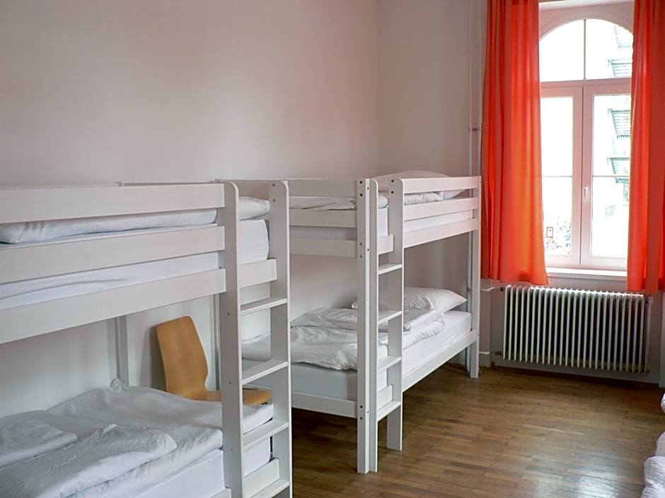 Hostel DIC
