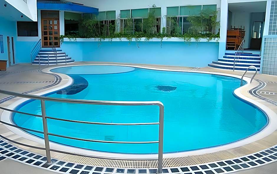 Viangtak Riverside Hotel