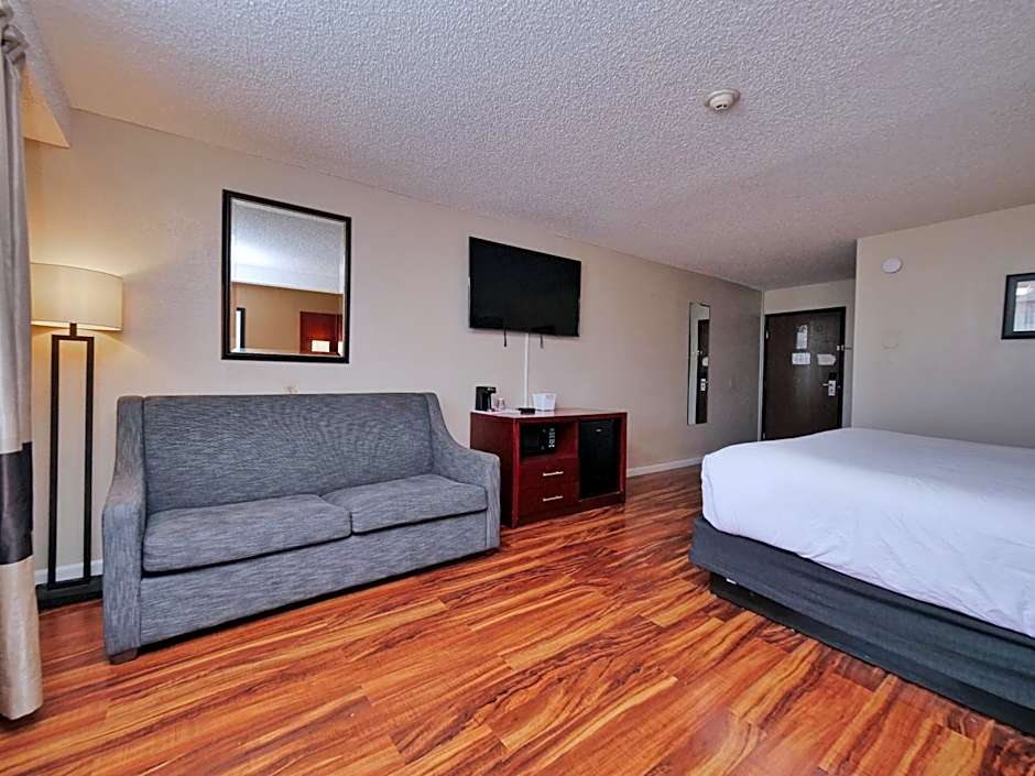 Red Lion Inn & Suites Auburn