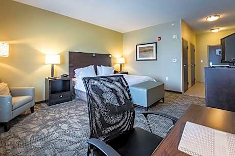 1 King Mobility Access With Tub Nonsmoking Microwv/fridge/hdtv/work Area Free Wi-fi/hot Breakfast In