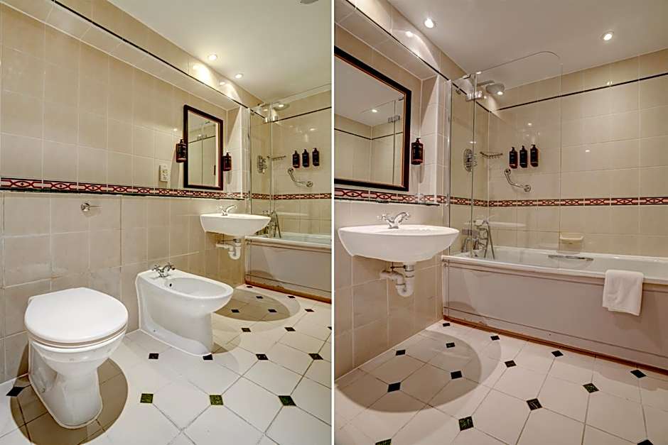 Sunday Box Hill Burford Bridge Hotel