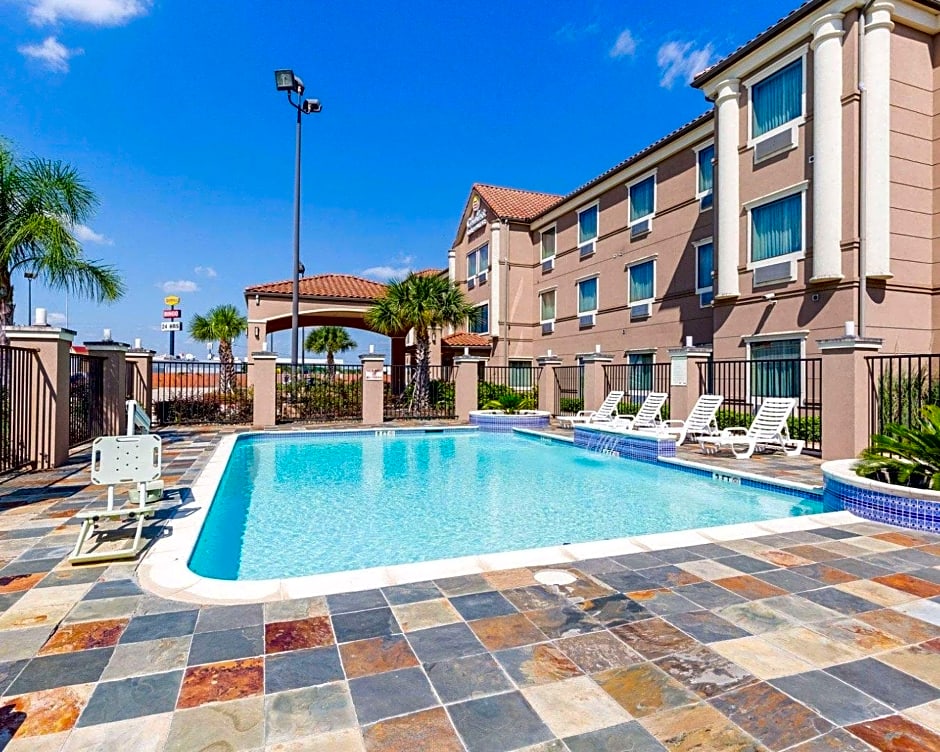 Comfort Inn & Suites