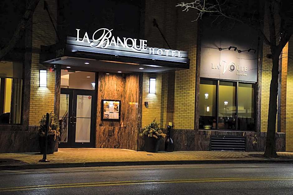 La Banque Hotel