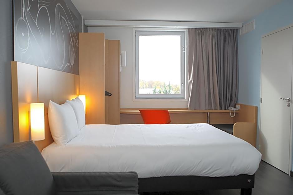 ibis Saint-Genis-Pouilly Geneve