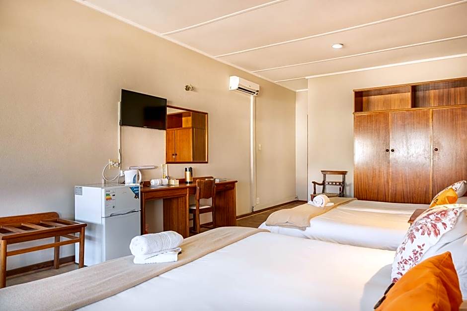 Karoo Country Inn