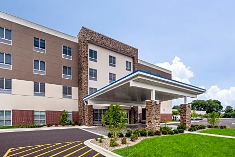 Holiday Inn Express & Suites - Ottawa, an IHG Hotel