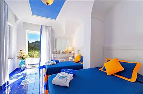 Superior Twin Room with Balcony - Non-Smoking
