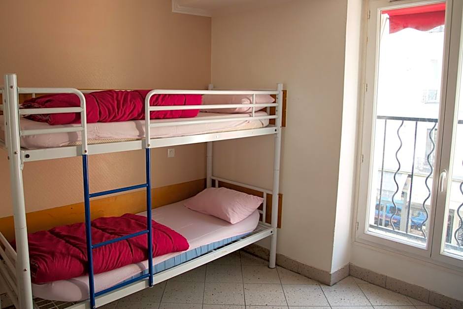 Bastille Hostel