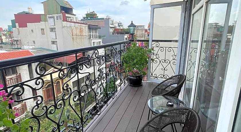 Hanoi Diamond King Hotel & Travel