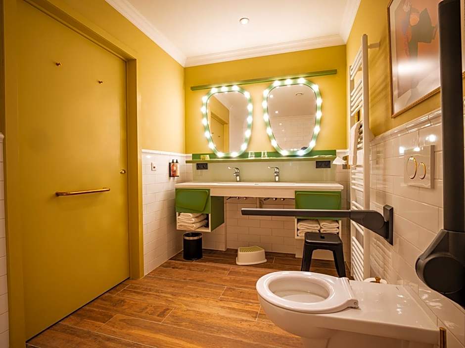 Theater Hotel