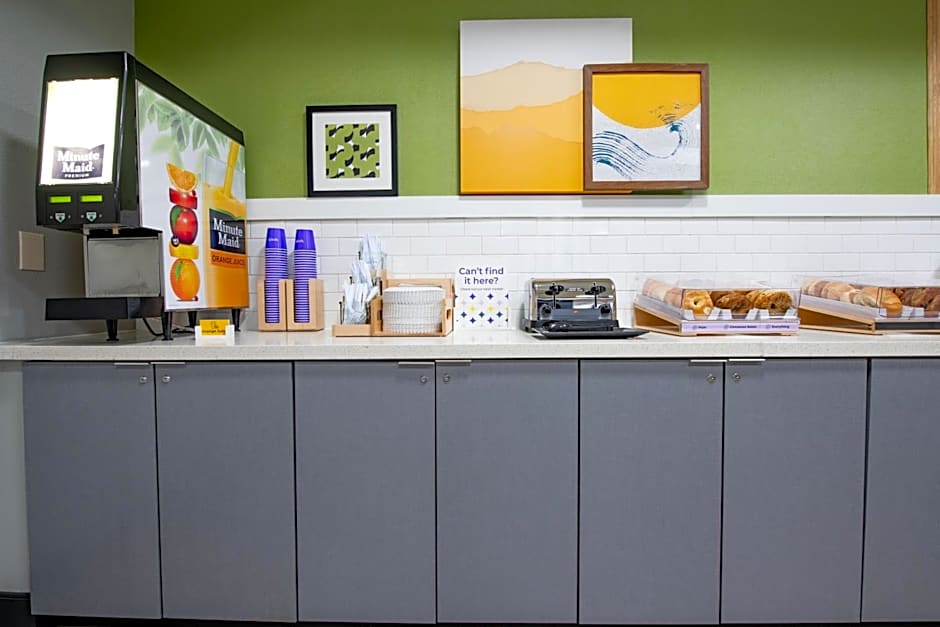 Spark by Hilton Lafayette South