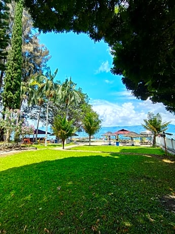 Pandu Lakeside Hotel Tuktuk