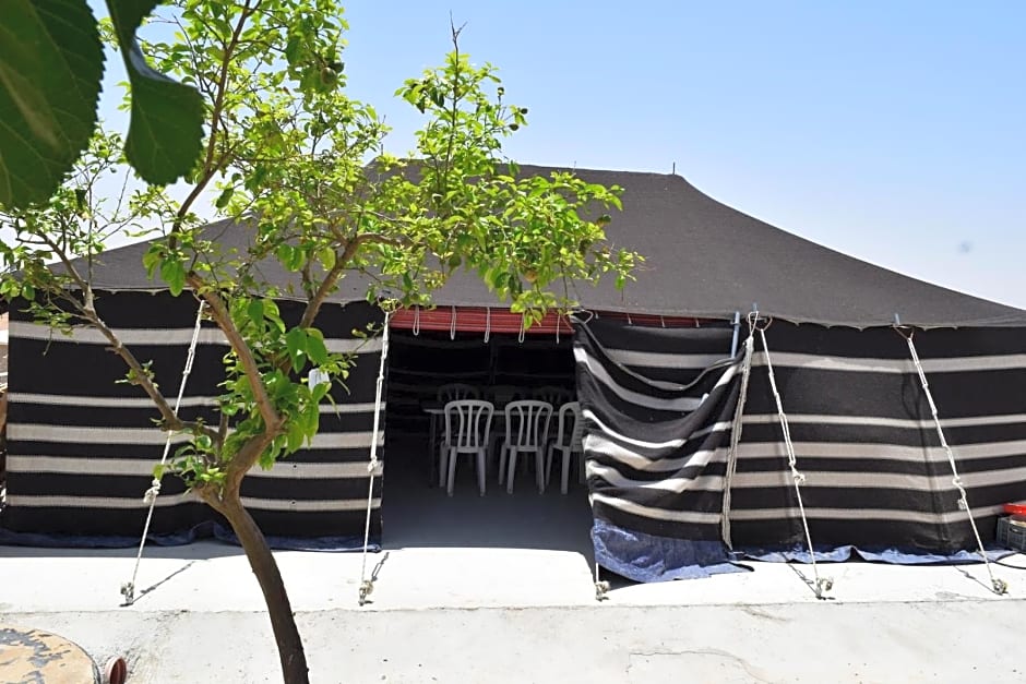 Khan Alsira - חאן אלסרה