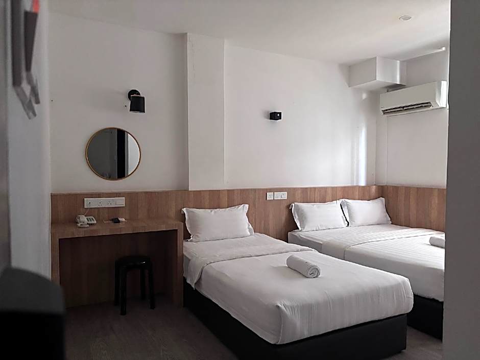 THE DAILY HOTEL