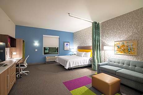 King Studio Suite with Ocean View - Non-Smoking