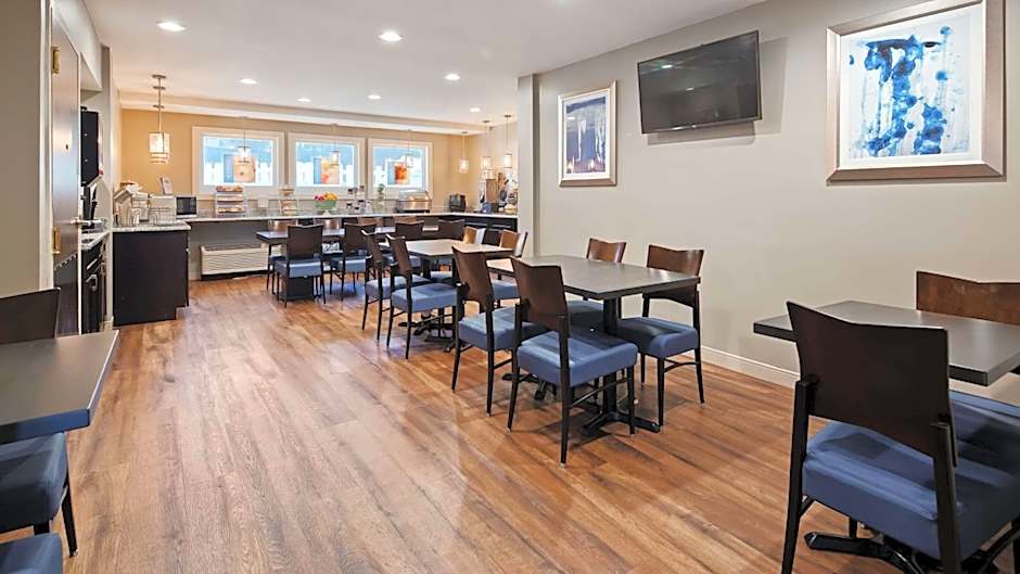 Best Western Plus La Plata Inn